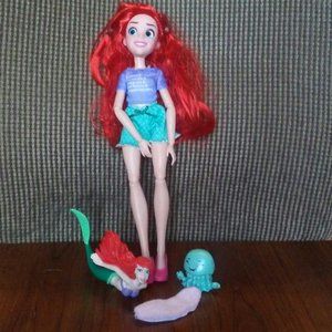 Ariel Disney Princess Comfy Squad in pjs with accessories